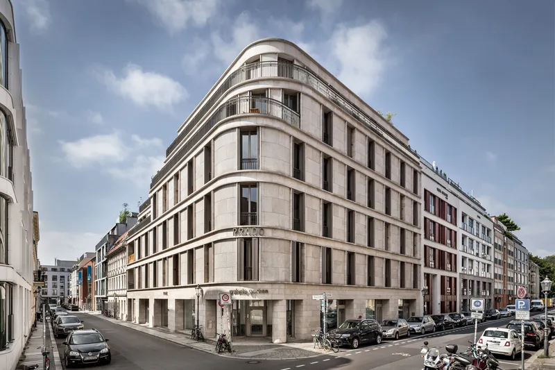 Hochwertige 2-Zimmer-Wohnung in Berlin-Mitte – ruhig, möbliert, Aufzug & Fußbodenheizung — photo 1